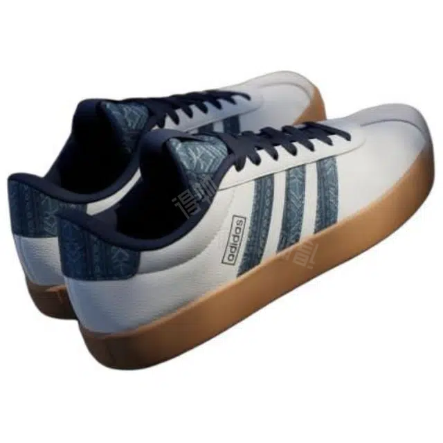 adidas Court