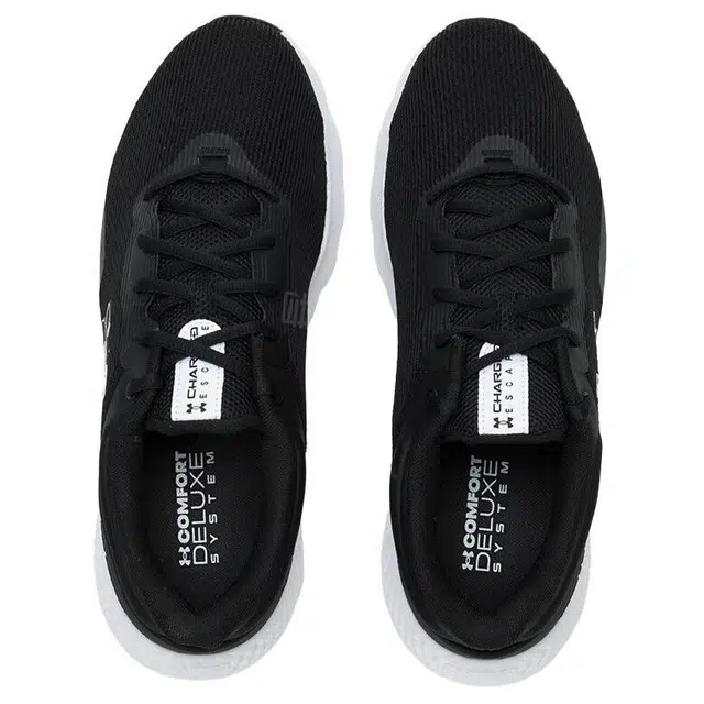Under Armour Charged Escape 4