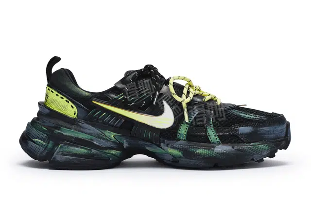 Nike V2K Run 811
