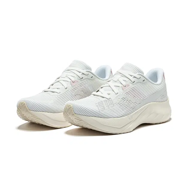Saucony TIDE 2
