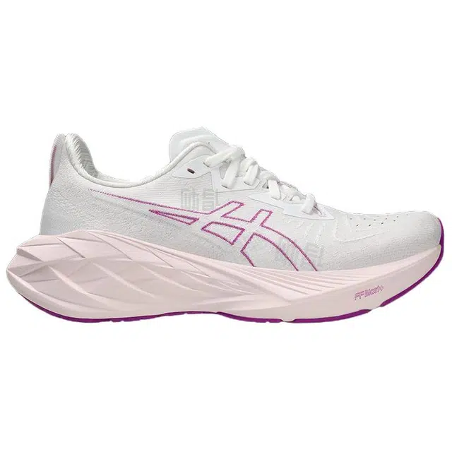 Asics Novablast 4