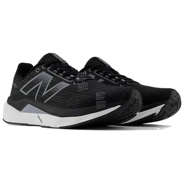 New Balance NB FuelCell Propel v5