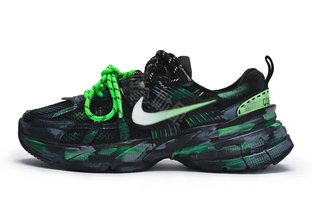 Nike V2K Run 811
