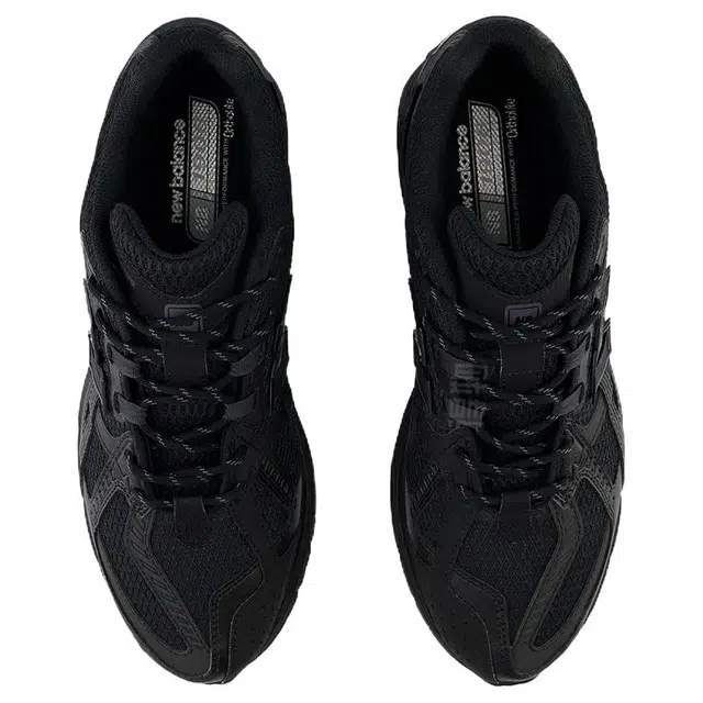 New Balance 1906U Triple Black