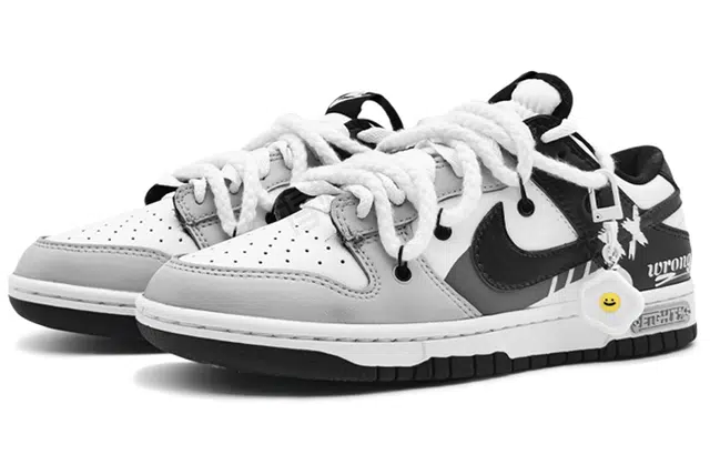 Nike Dunk Low "Black" EIGHT GS