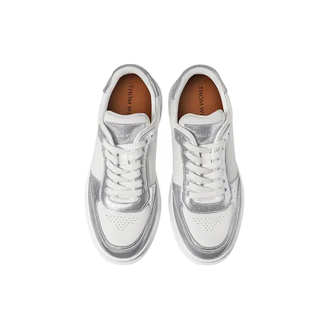 THOM WILLS trainer