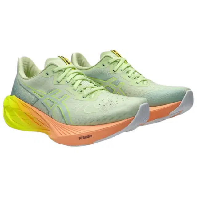 Asics Novablast 4