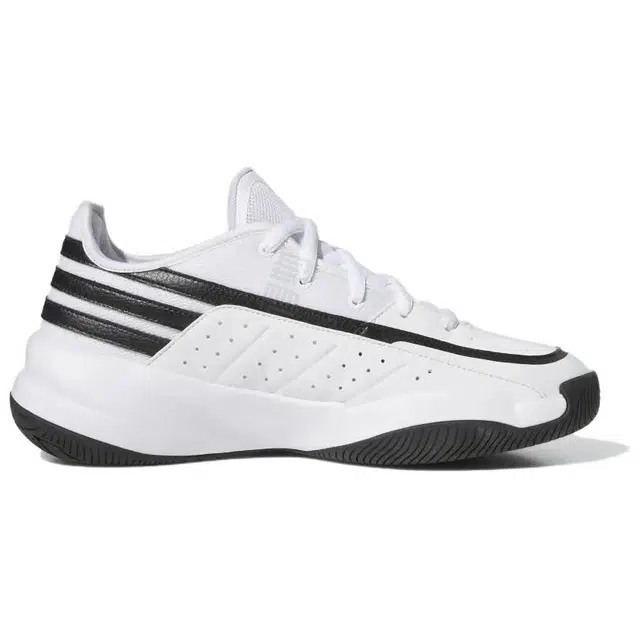 adidas Front Court