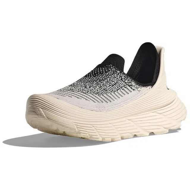 HOKA ONE ONE Restore TC