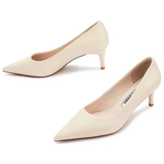 TOOMANYSHOES