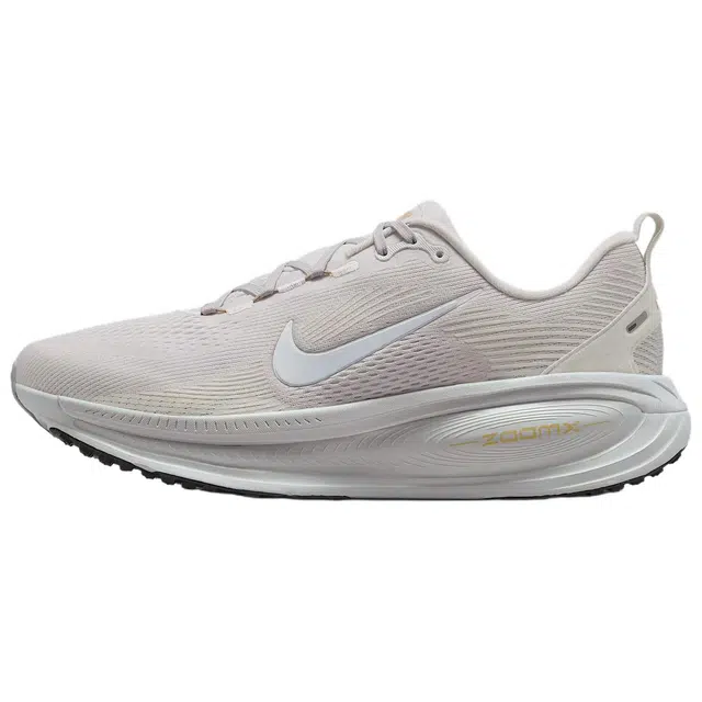 Nike Vomero 18 Grey