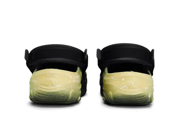 adidas MAXXCLOG 811