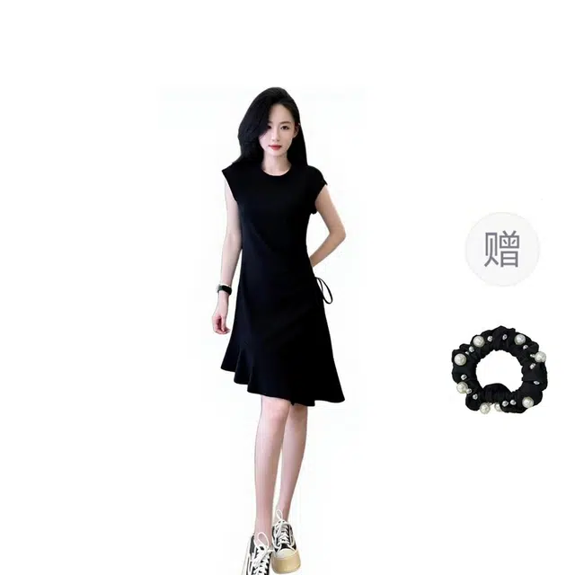 雾闪闪 通勤简约舒适时尚短袖连衣裙 女款