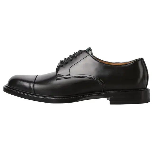 Gucci Leather Round Toe Lace-Up Flats Black