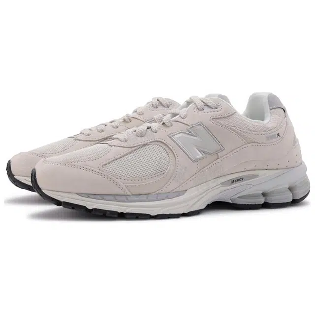 New Balance NB 2002R