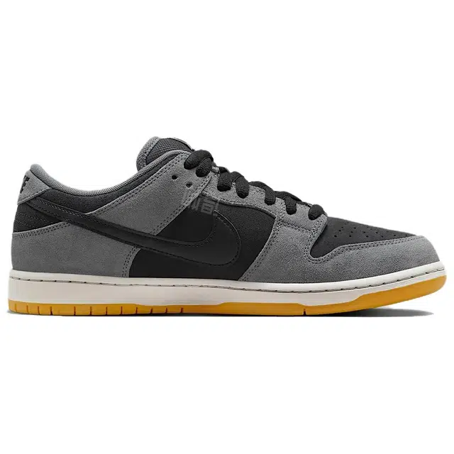 Nike SB Dunk LowDARK SMOKE GREY