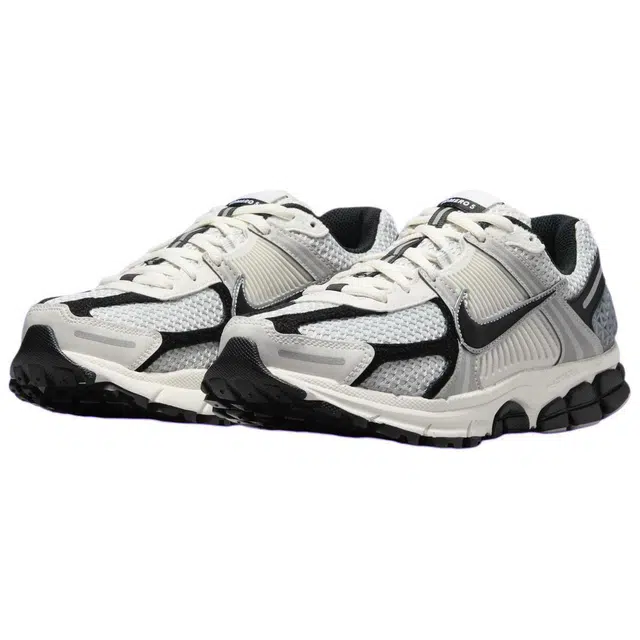 Nike Air Zoom Vomero 5