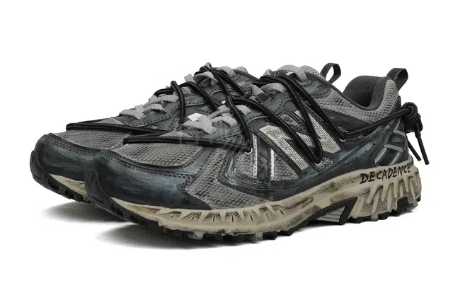 New Balance 410 Black Silver