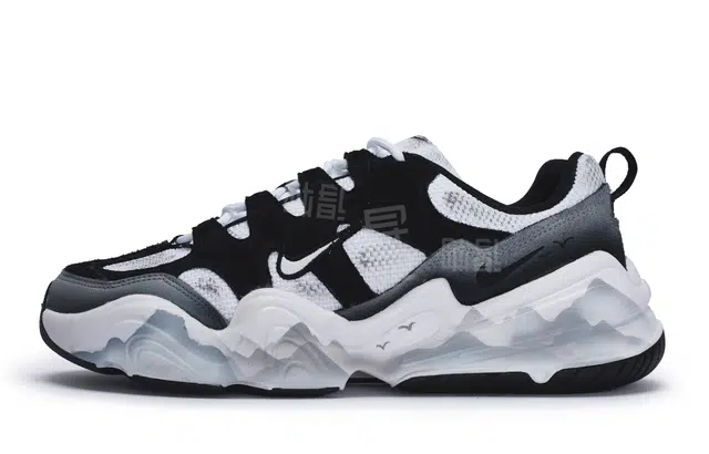 Nike Tech Hera 811
