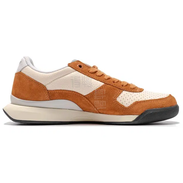 Onitsuka Tiger Ultimate 81