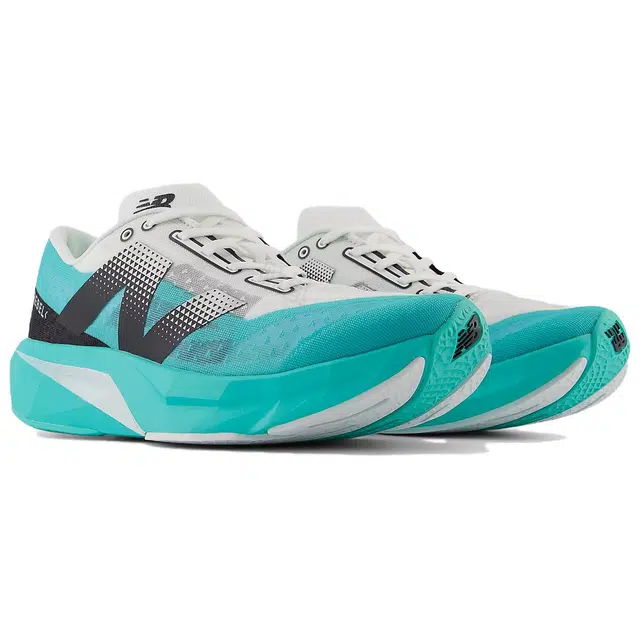 New Balance FuelCell Rebel V4