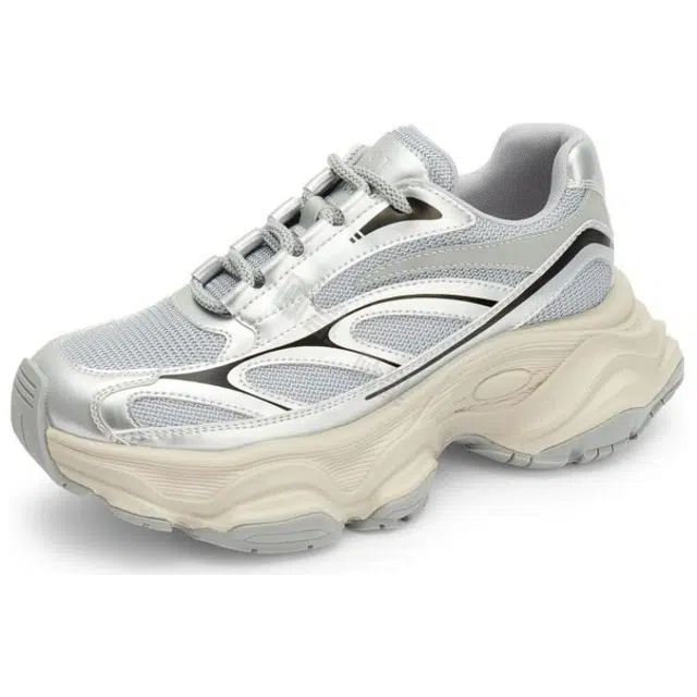 TOOMANYSHOES