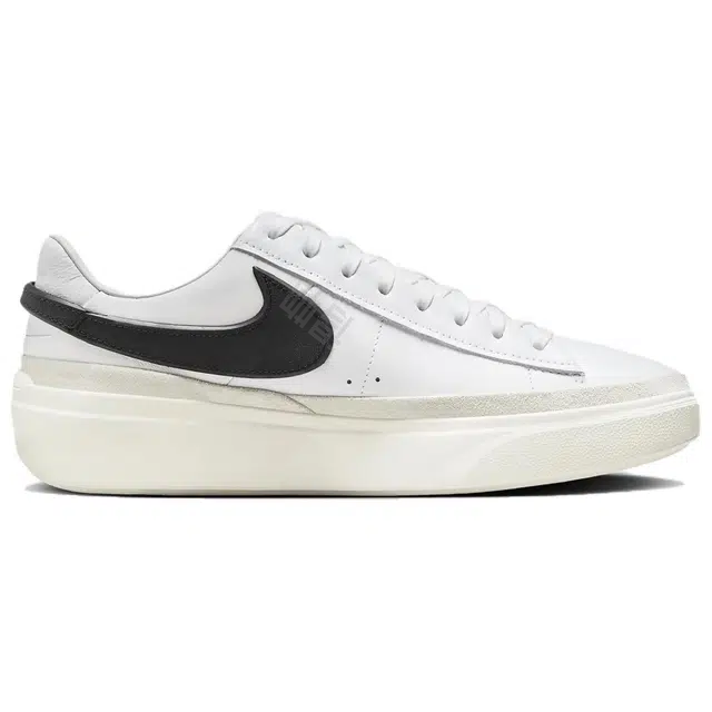 Nike Blazer Low White Black