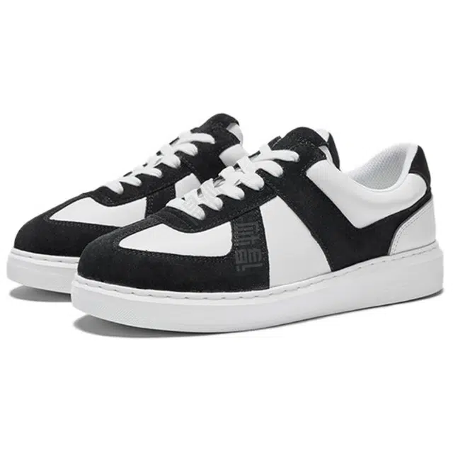 NINE WEST