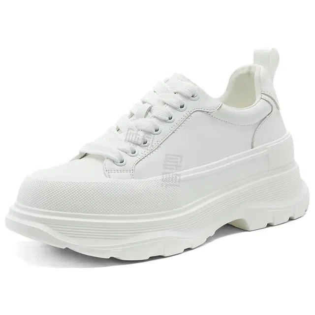 NINE WEST