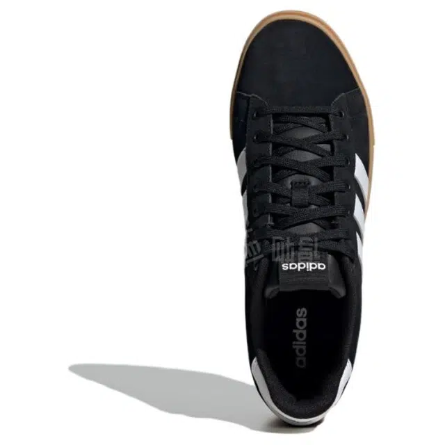 adidas DAILY 4.0