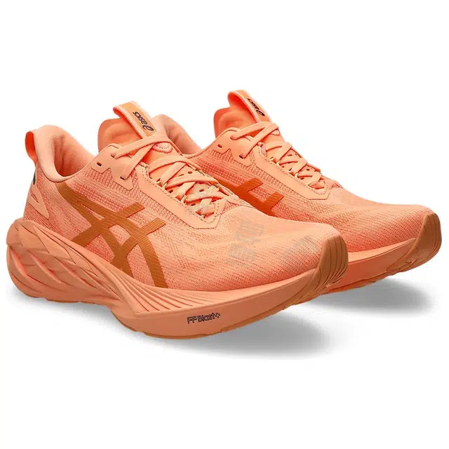 Asics Novablast 4
