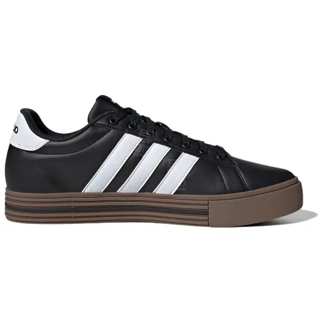 adidas DAILY 4.0