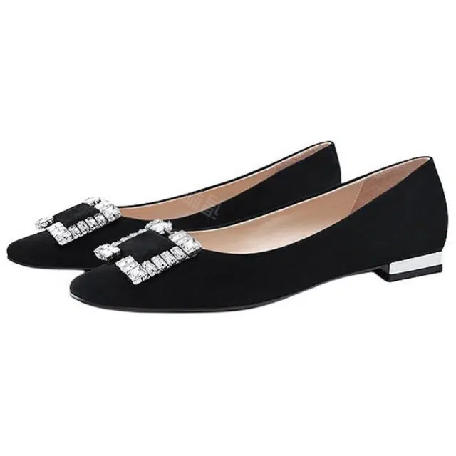 NINE WEST