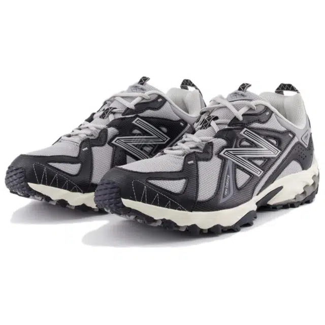 New Balance 610T