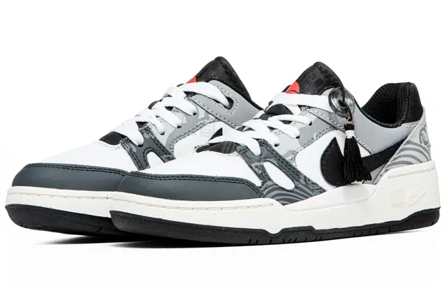 Nike Full Force QXK