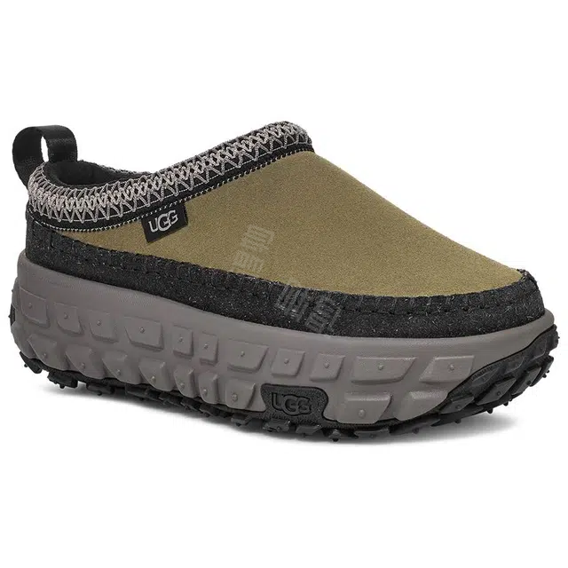 UGG