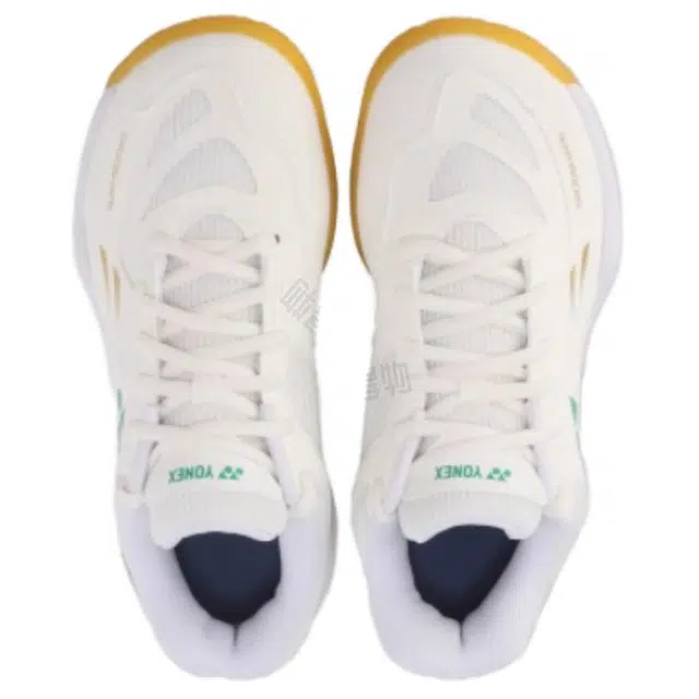 YONEX