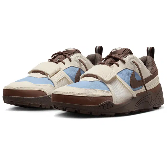 Travis Scott x Nike Zoom Field JaxxLeche Blue