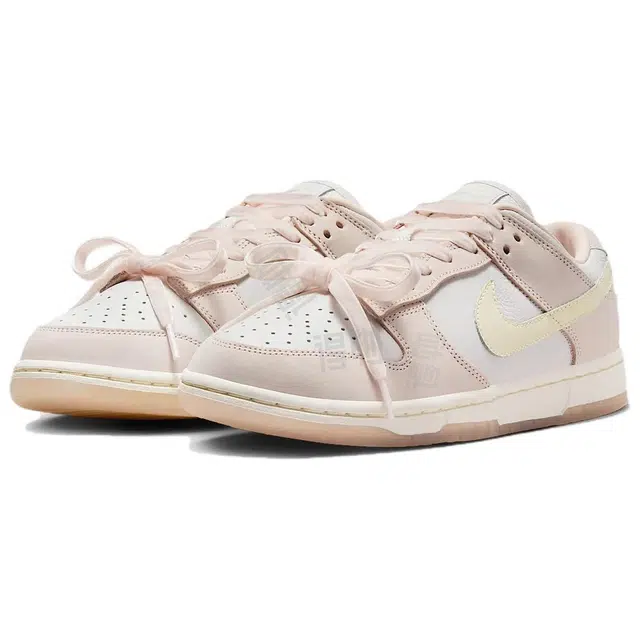 Nike Dunk Low Light Soft Pink