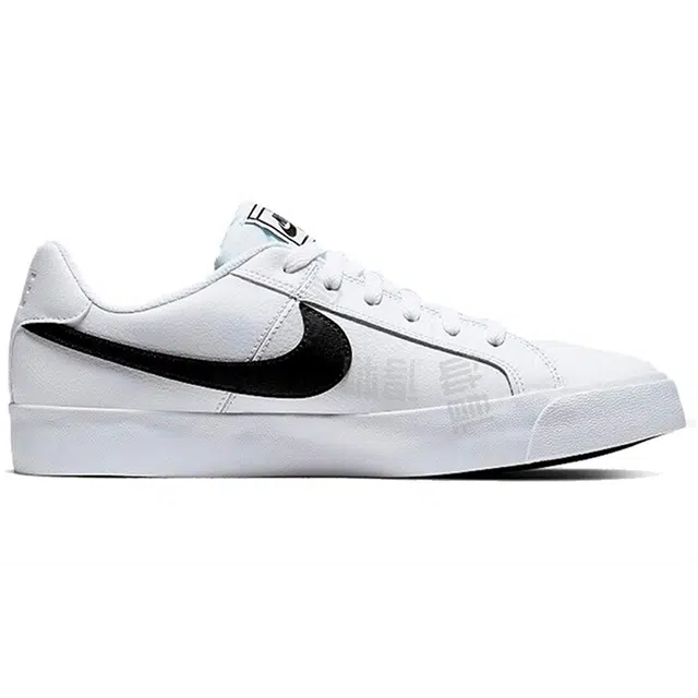 Nike Court Royale