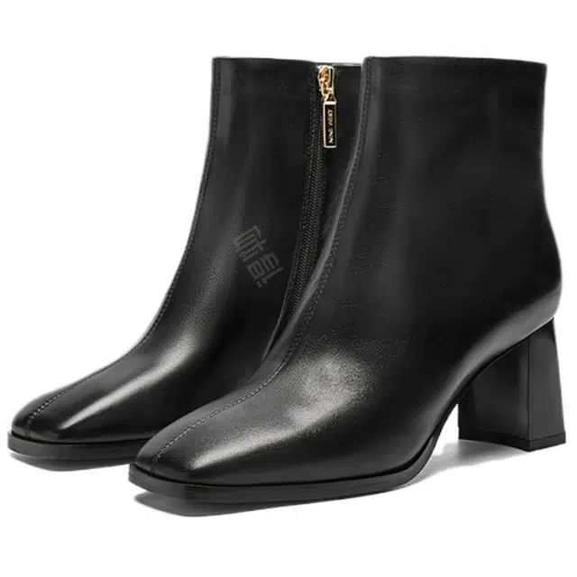 NINE WEST