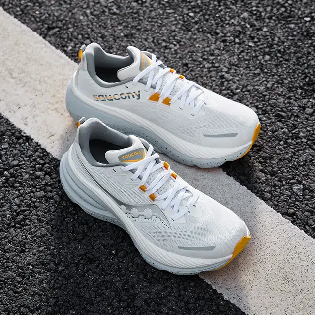 Saucony HURRICANE 24