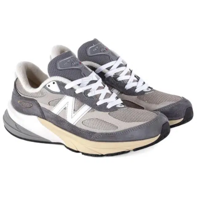New Balance NB 990 V6