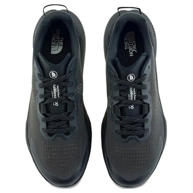 THE NORTH FACE Altamesa 300