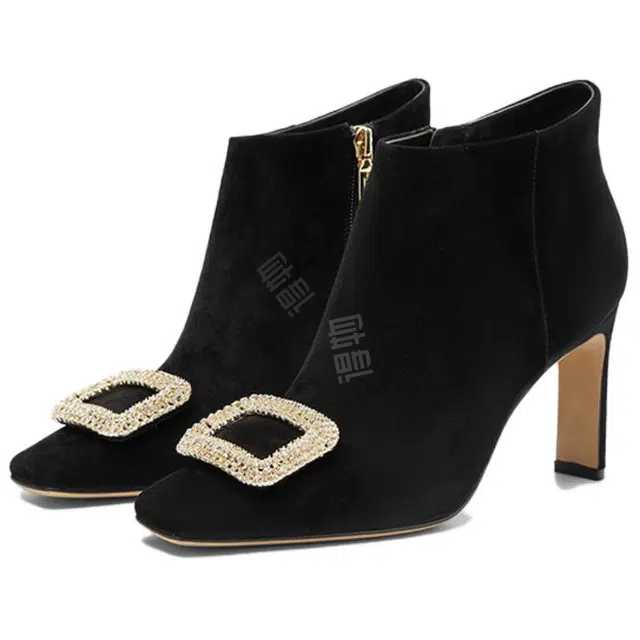 NINE WEST