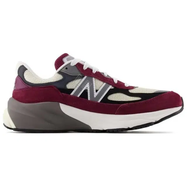 New Balance NB 990 V6