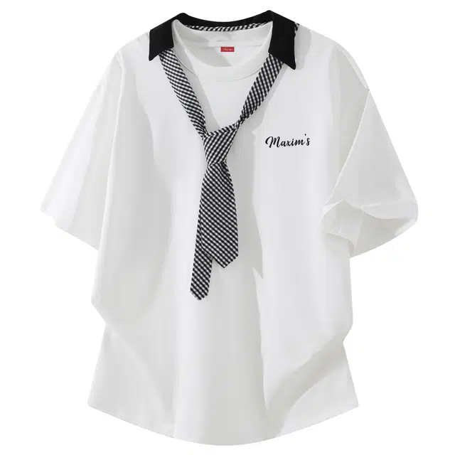 maxim's de paris logoT