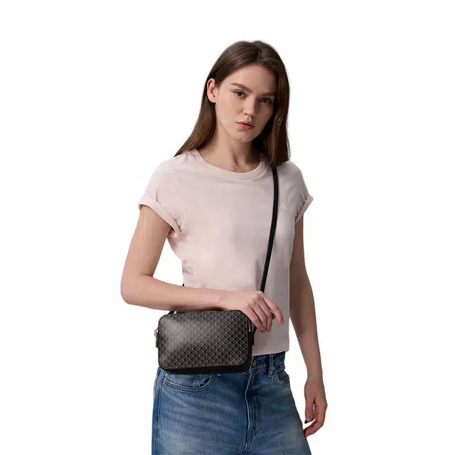 CALVIN KLEIN