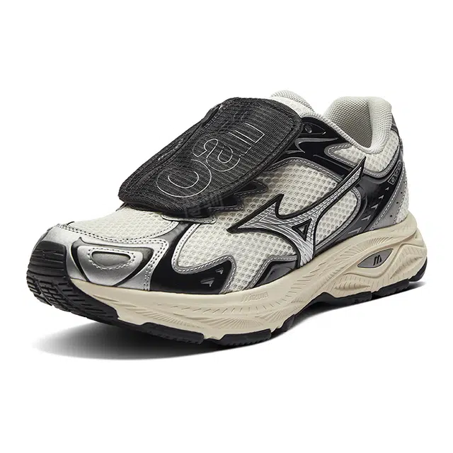 Oarism x Mizuno Racer S