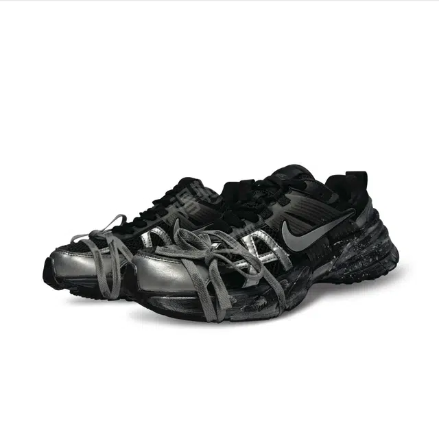 Nike V2K Run Y2K